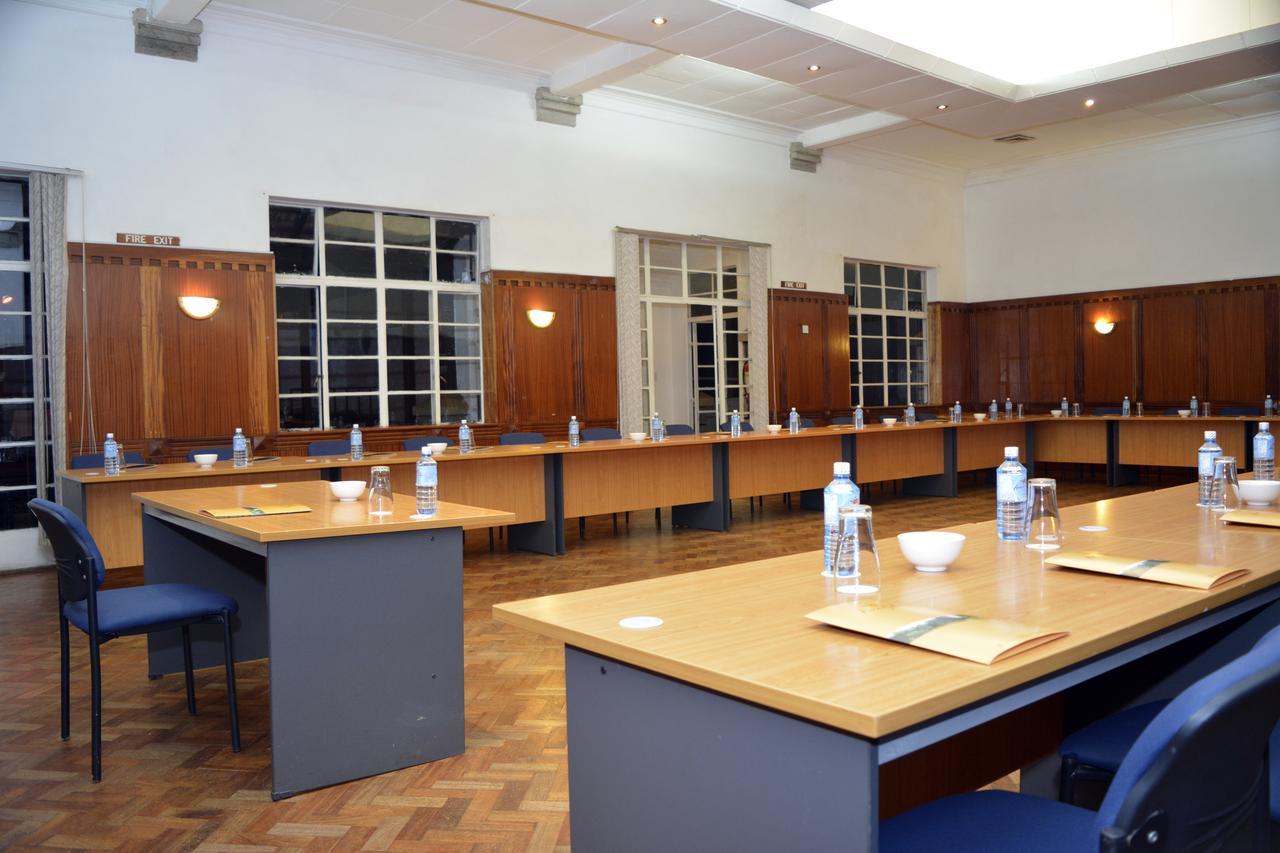 Outspan Hotel Nyeri Bagian luar foto